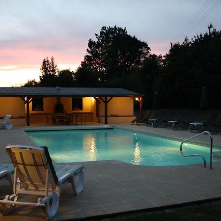 Manoir De La Basse-Cour Bed & Breakfast Asnieres-sur-Vegre Exterior foto